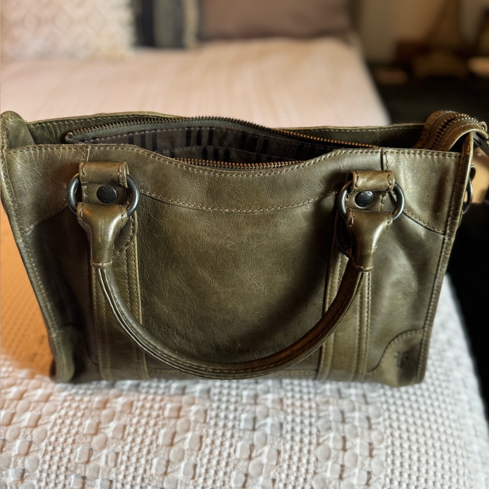 Frye Green Leather Satchel with Timeless Design
